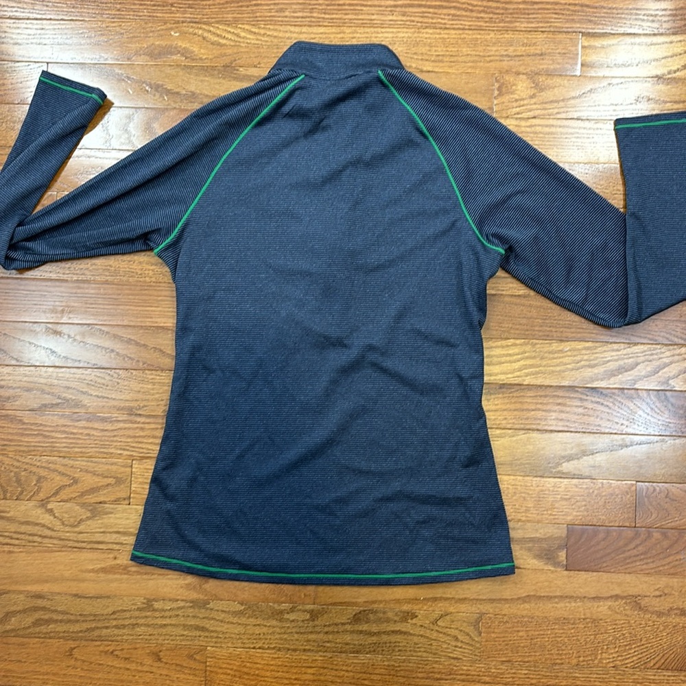 Notre Dame long sleeve athletic top by Under Armour. Women’s small - Picture 4 of 5